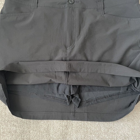 Eddie Bauer Skort Womens 14 Black Athletic Skirt Shorts Stretch Casual Travel - Picture 4 of 7
